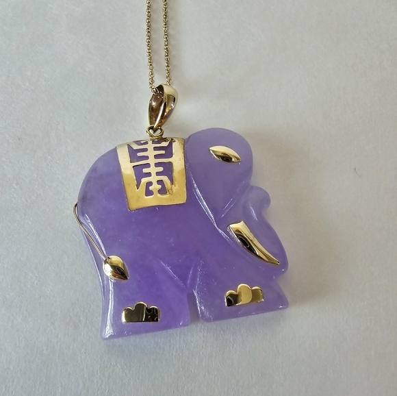 Purple Jade Elephant Necklace 10kt gold - Picture 9 of 16